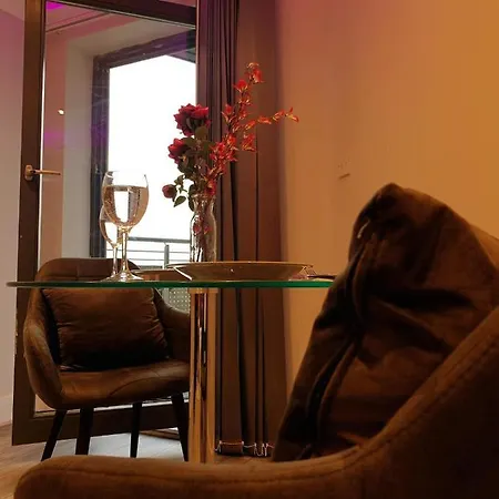 Emerald Apartment